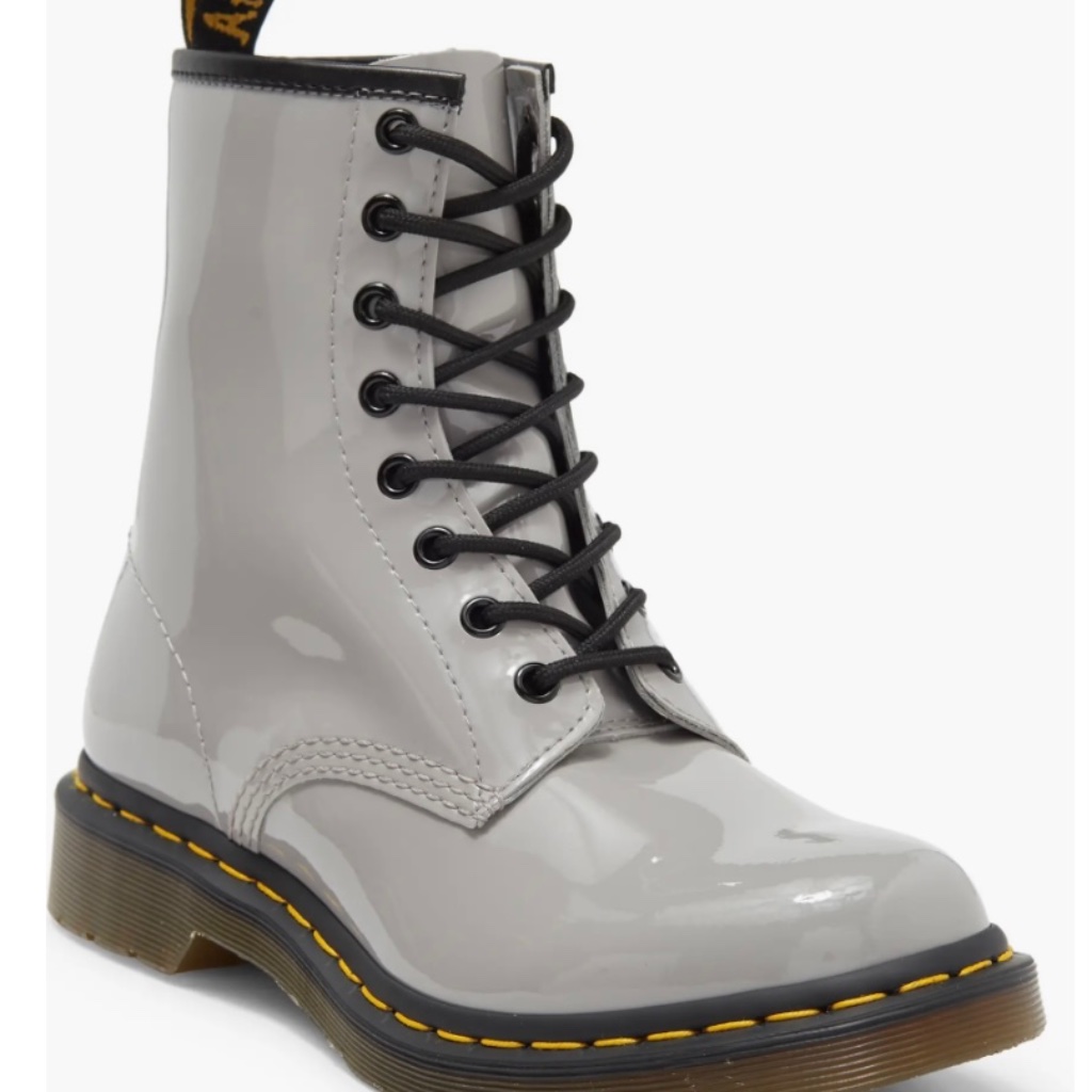 *New* 1460 Lace-Up Boot (Women) Dr. Martens